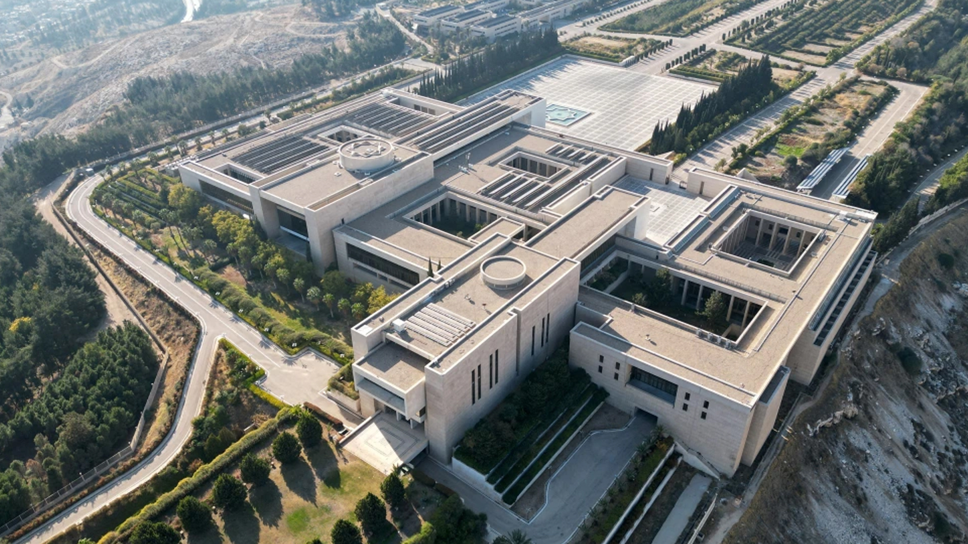 সিরিয়ায় প্রেসিডেন্ট প্রাসাদের কাছে ইসরায়েলের হামলা