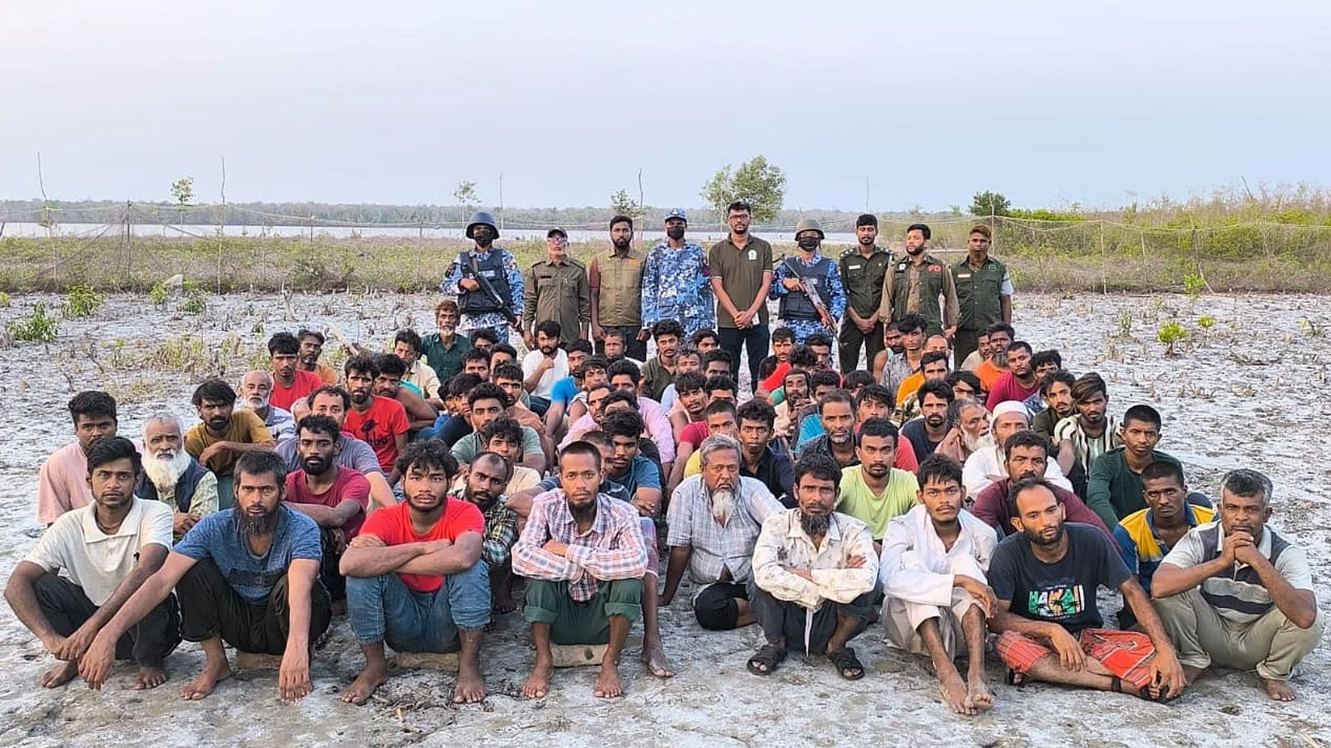 তিনদিনে ৩০০ ‘পুশ ইন’: বাংলাদেশকে কী বার্তা দিতে চাইছে ভারত