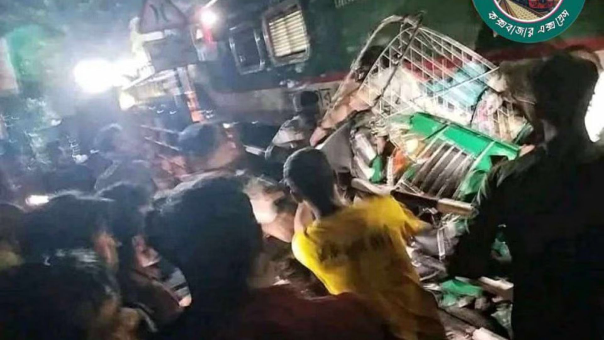 কালুরঘাট সেতুতে দুর্ঘটনা: রেলওয়ের ৪ কর্মী বরখাস্ত, তদন্ত কমিটি গঠন