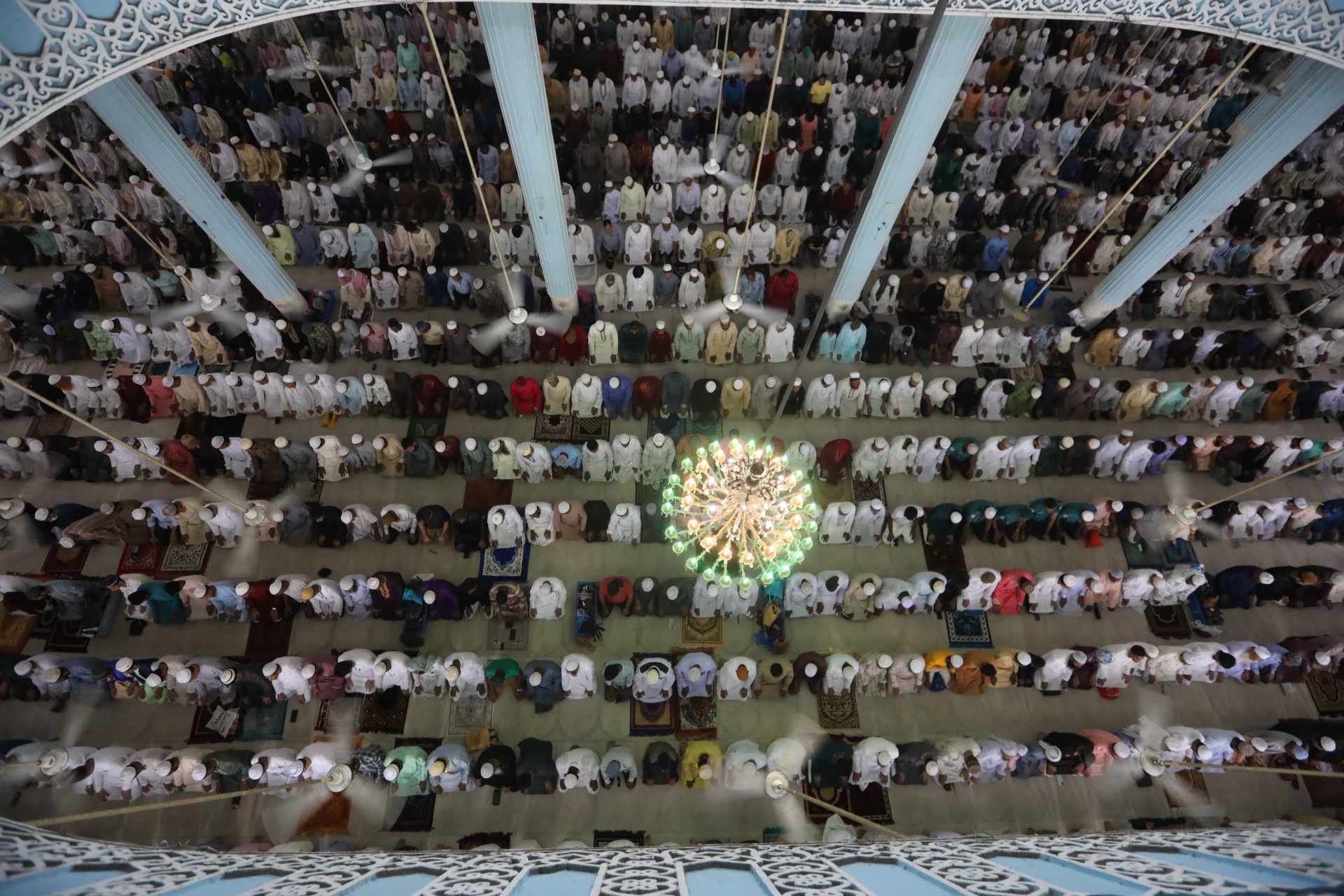 ত্যাগের মহিমায় উদযাপিত হচ্ছে ঈদুল আজহা