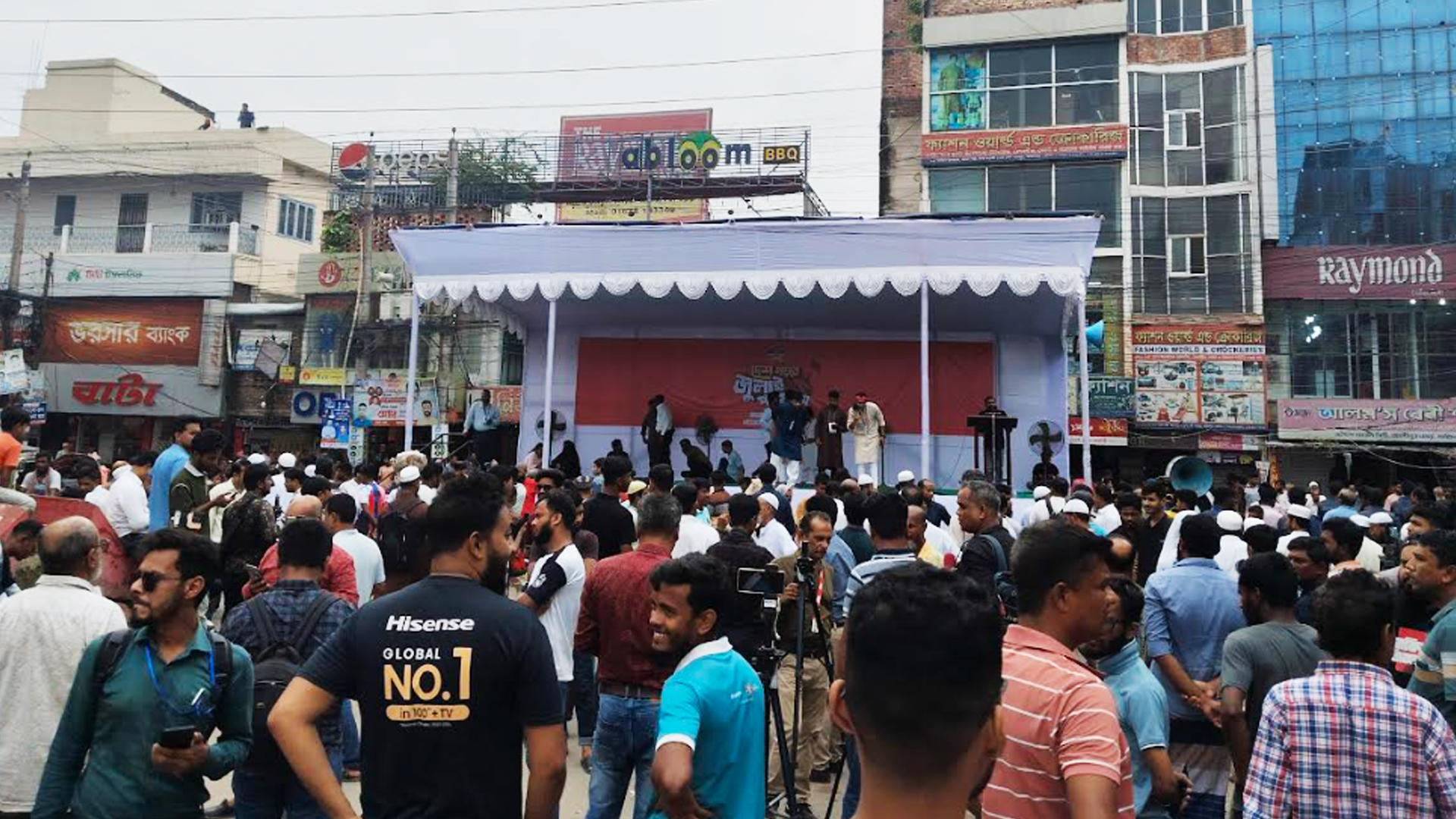 ফরিদপুরে সমাবেশস্থলে জড়ো হচ্ছেন এনসিপির নেতাকর্মীরা