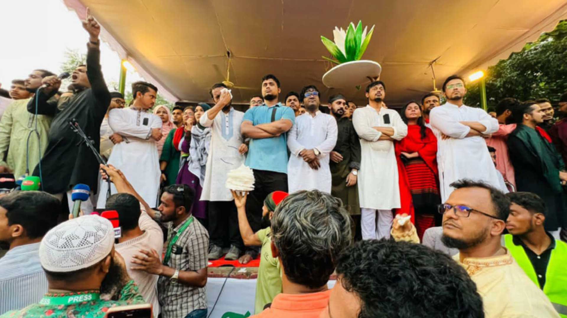 আওয়ামী লীগের সঙ্গে আঁতাত আমরা কখনোই মেনে নেব না: হাসনাত