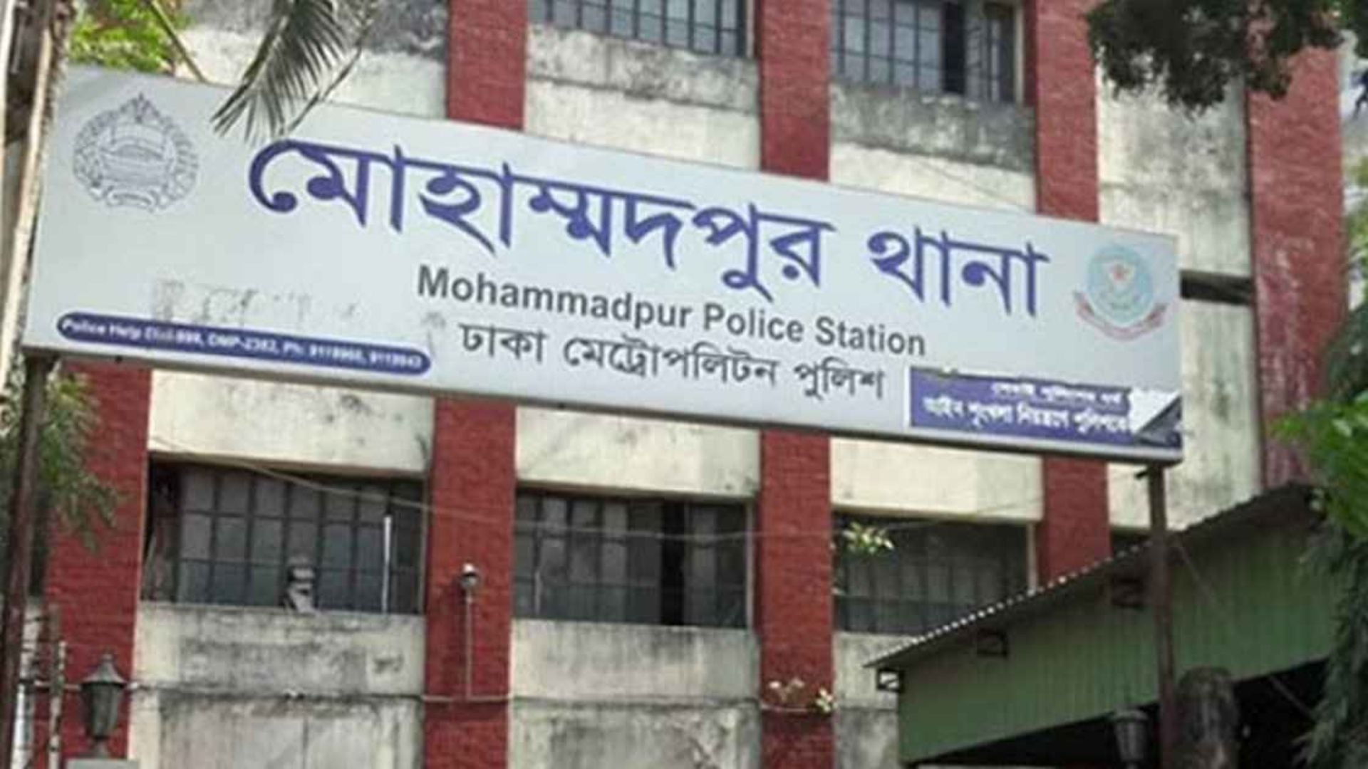 অভিযোগ নিতে ‘গড়িমসি করায়’ ৪ পুলিশ প্রত্যাহার, ছিনতাইকারী সন্দেহে গ্রেপ্তার ৩