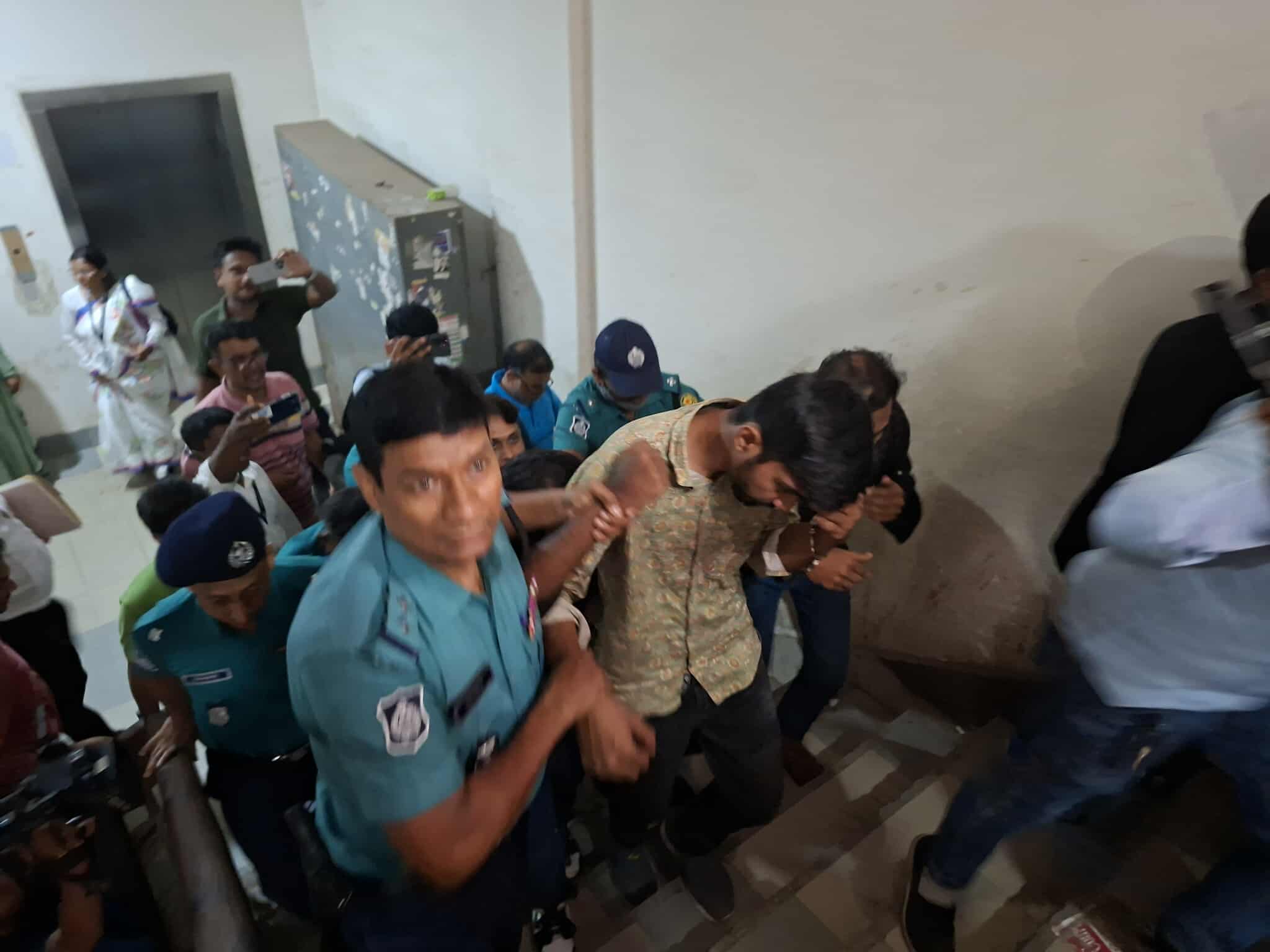 চাঁদাবাজি: বৈষম্যবিরোধী ছাত্র আন্দোলনের ৪ নেতাকর্মী ৭ দিনের রিমান্ডে