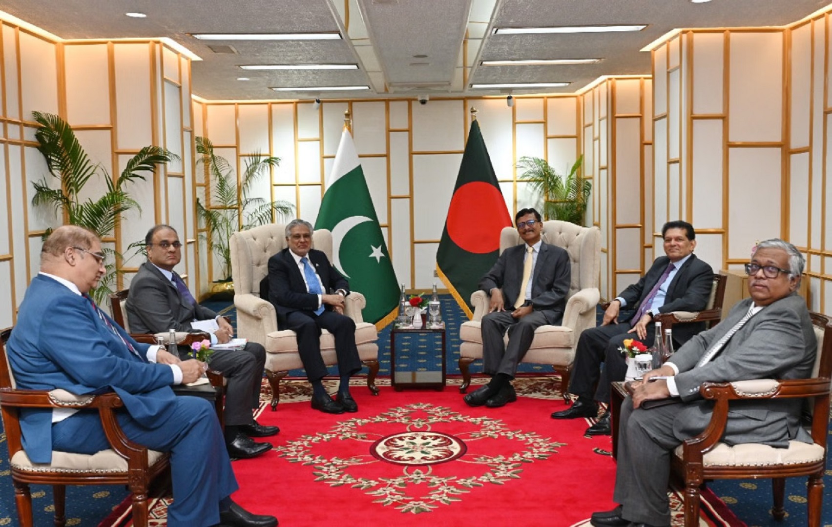 পাক পররাষ্ট্রমন্ত্রীর সঙ্গে বৈঠক, সই হবে ৫ সমঝোতা স্মারক