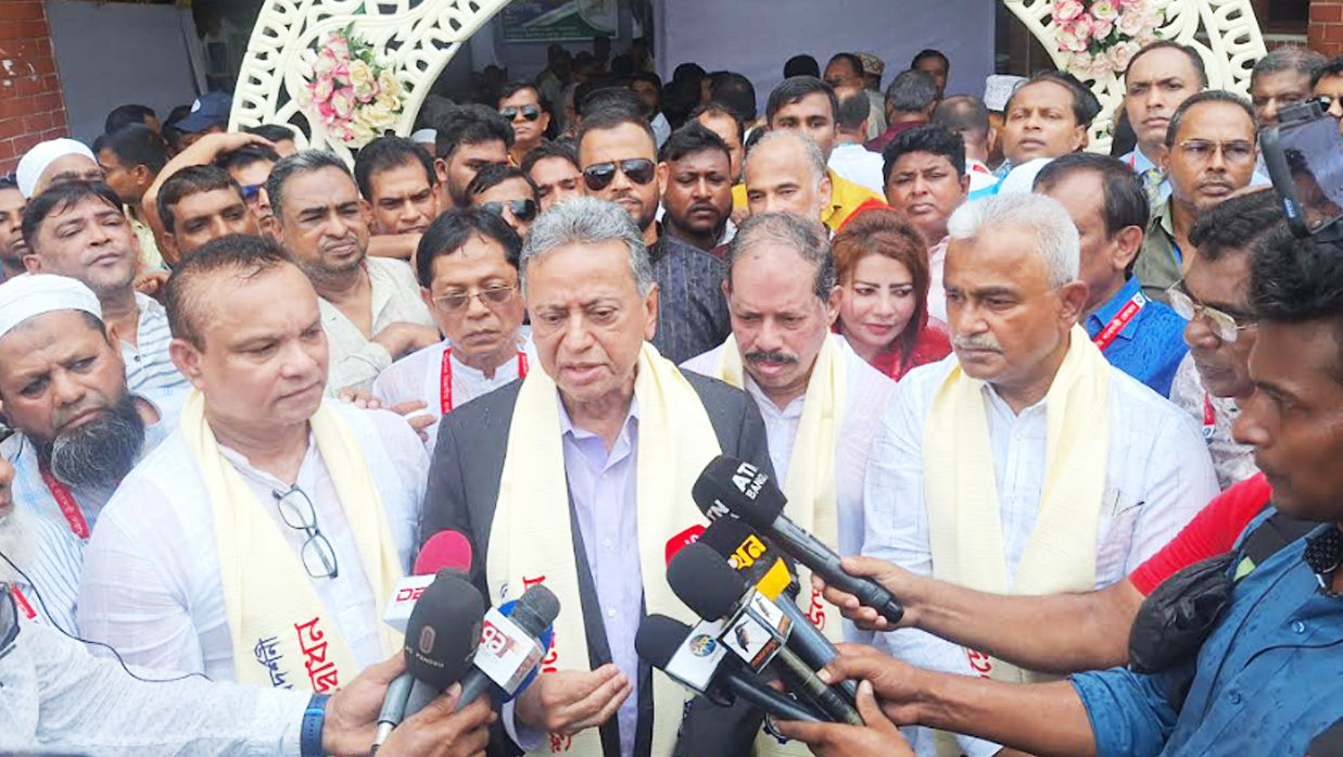 অন্তর্বর্তী সরকারের কাছে আমাদের কোনো প্রত্যাশা নেই: আমীর খসরু&nbsp;