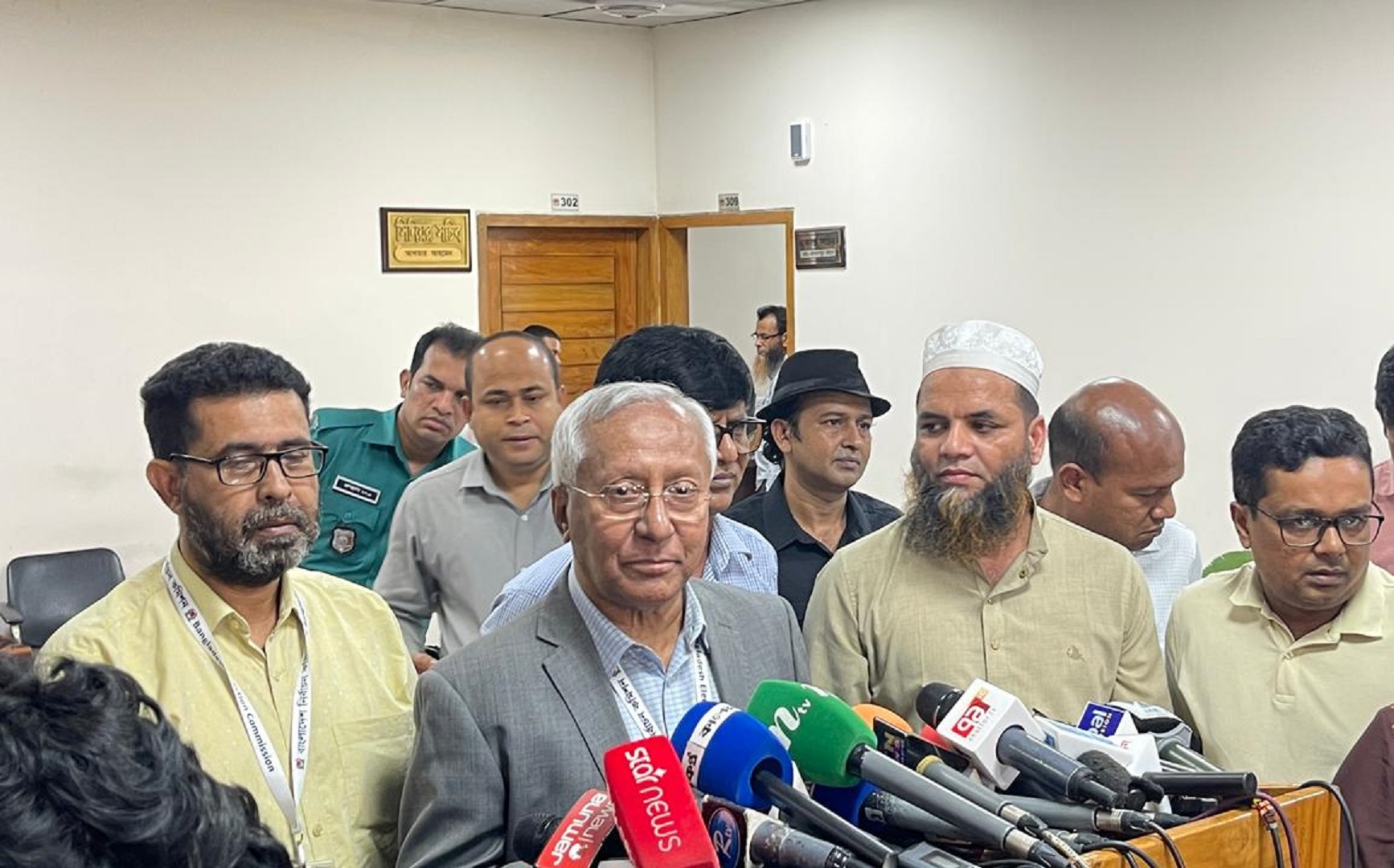 এনসিপি শাপলা প্রতীক পাচ্ছে না: ইসি সচিব