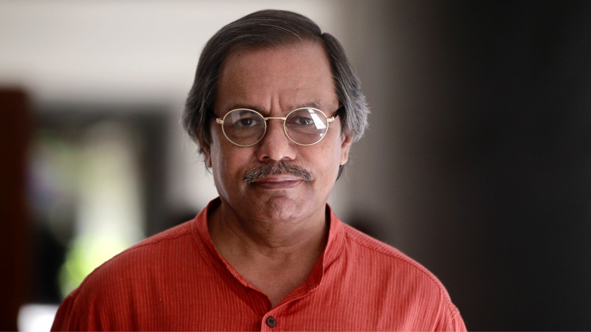 অস্ত্রোপচারের পর সিসিইউতে শিক্ষাবিদ সৈয়দ মনজুরুল ইসলাম