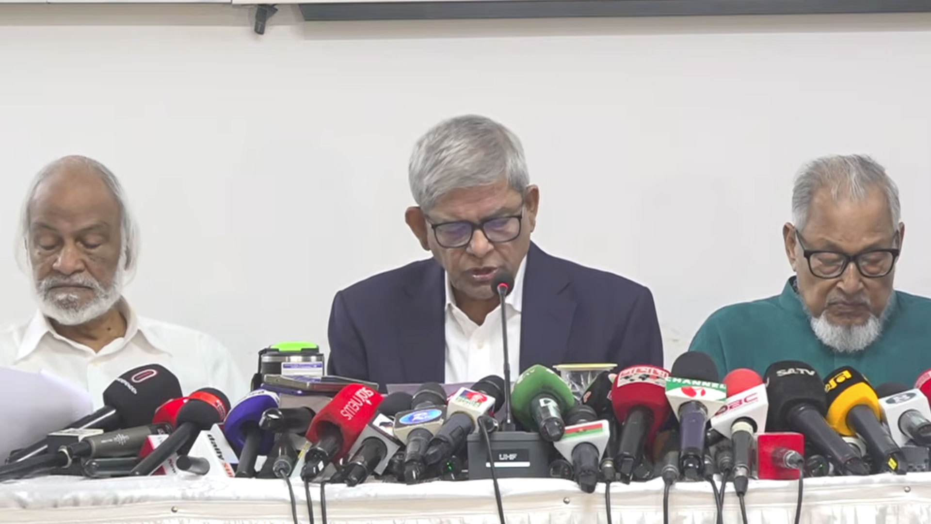 কমিশনের একপেশে সুপারিশ চাপিয়ে দেওয়ার চেষ্টা করা হয়েছে: মির্জা ফখরুল