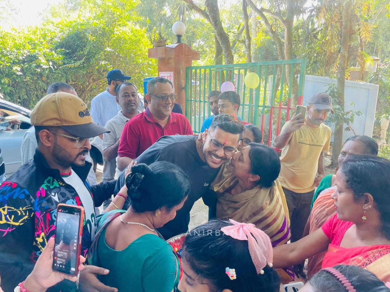 শ্রীমঙ্গলে নিজের বাড়িতে গিয়ে শমিত বললেন, ‘বাংলাদেশের ফুটবলের ভবিষ্যৎ ভালো’