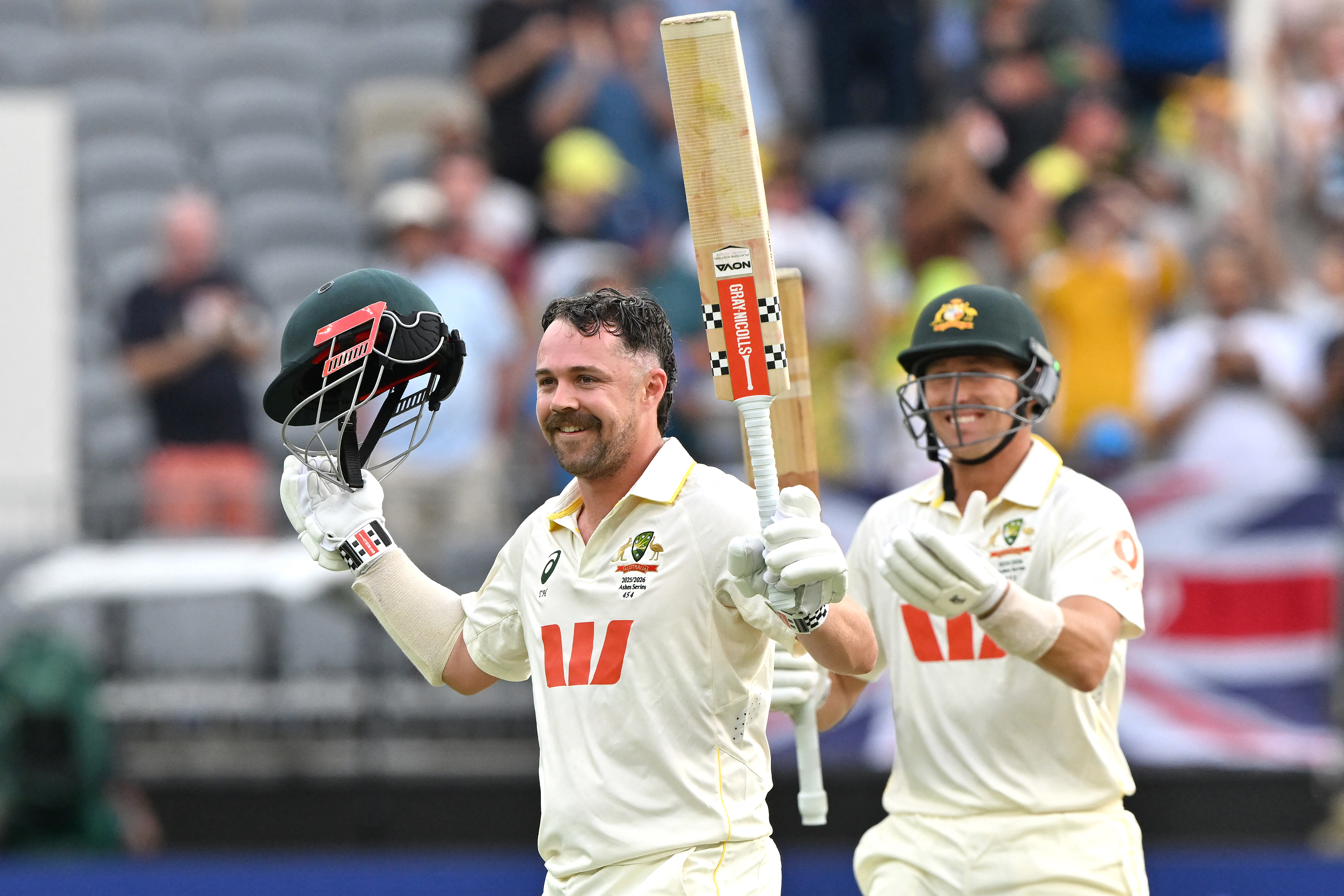 হেডের অতিমানবীয় সেঞ্চুরি, ইংল্যান্ডকে দুই দিনে উড়িয়ে দিল অস্ট্রেলিয়া