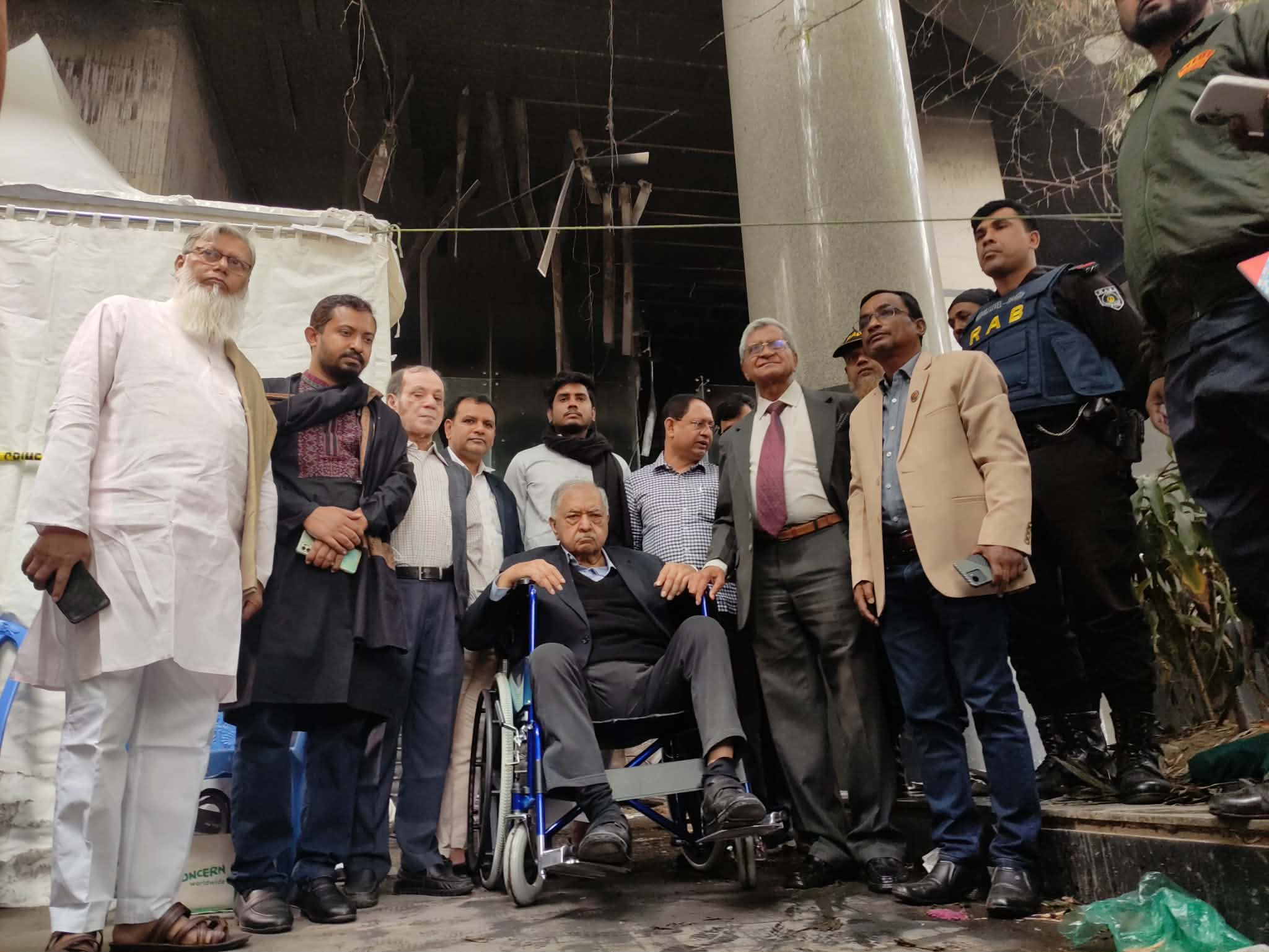 ‘দ্য ডেইলি স্টার-প্রথম আলোতে হামলা করেছে গণবিরোধী শক্তি, ব্যর্থ হয়েছে সরকার’