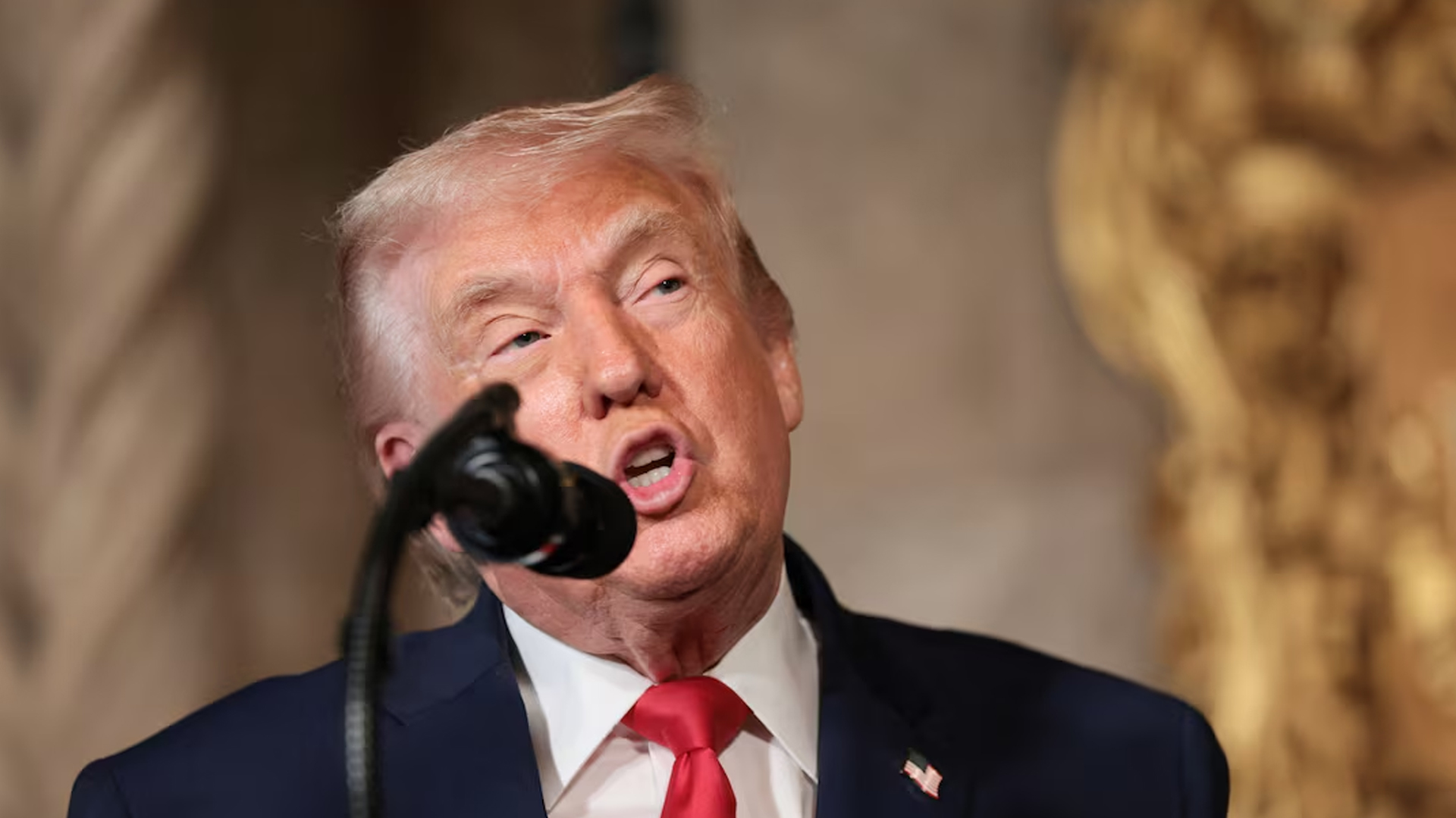 দূত নিয়োগ দিয়ে ট্রাম্প বললেন ‘গ্রিনল্যান্ড আমাদের লাগবেই’