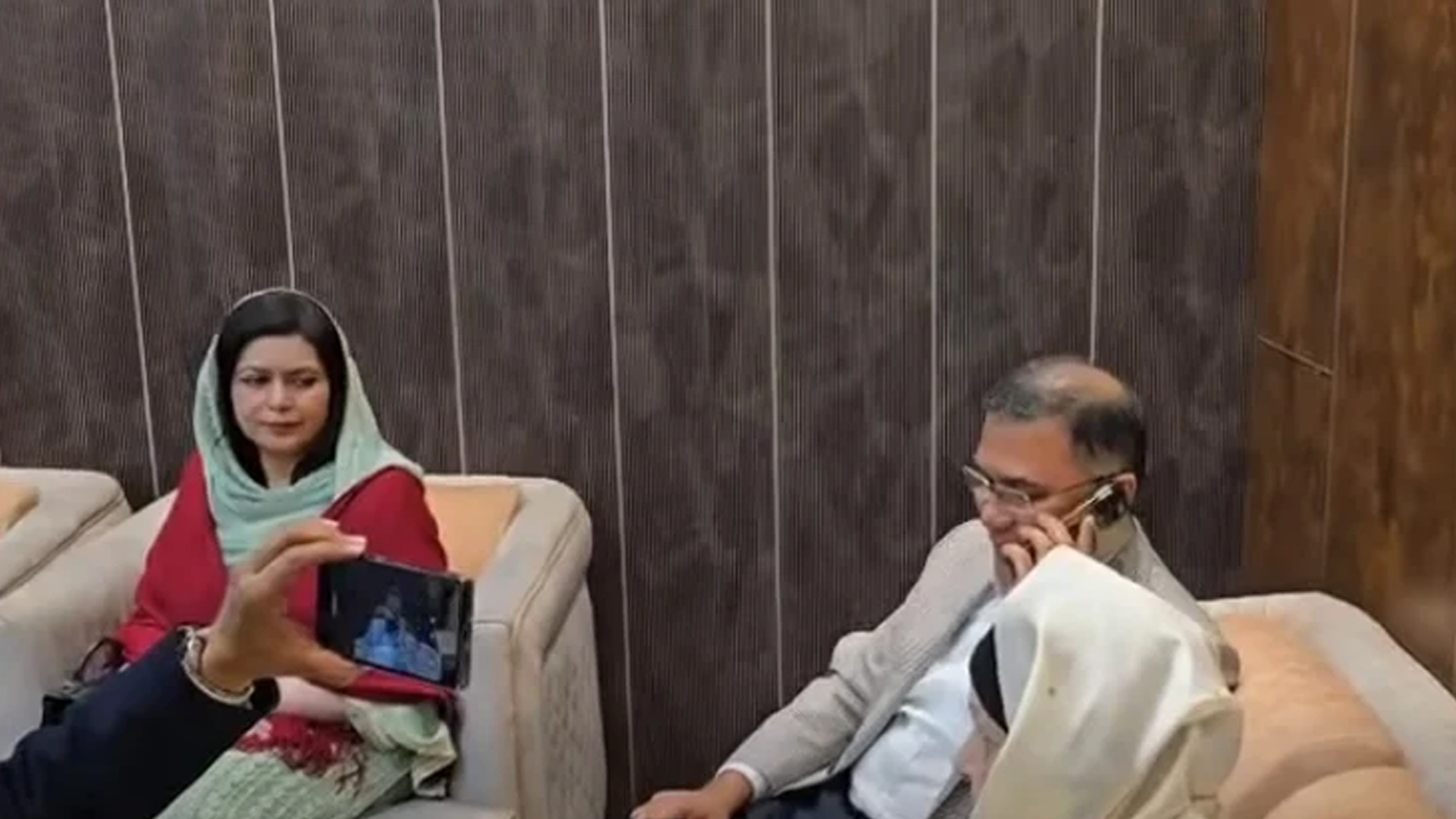 প্রধান উপদেষ্টাকে ফোন করে ধন্যবাদ জানালেন তারেক রহমান