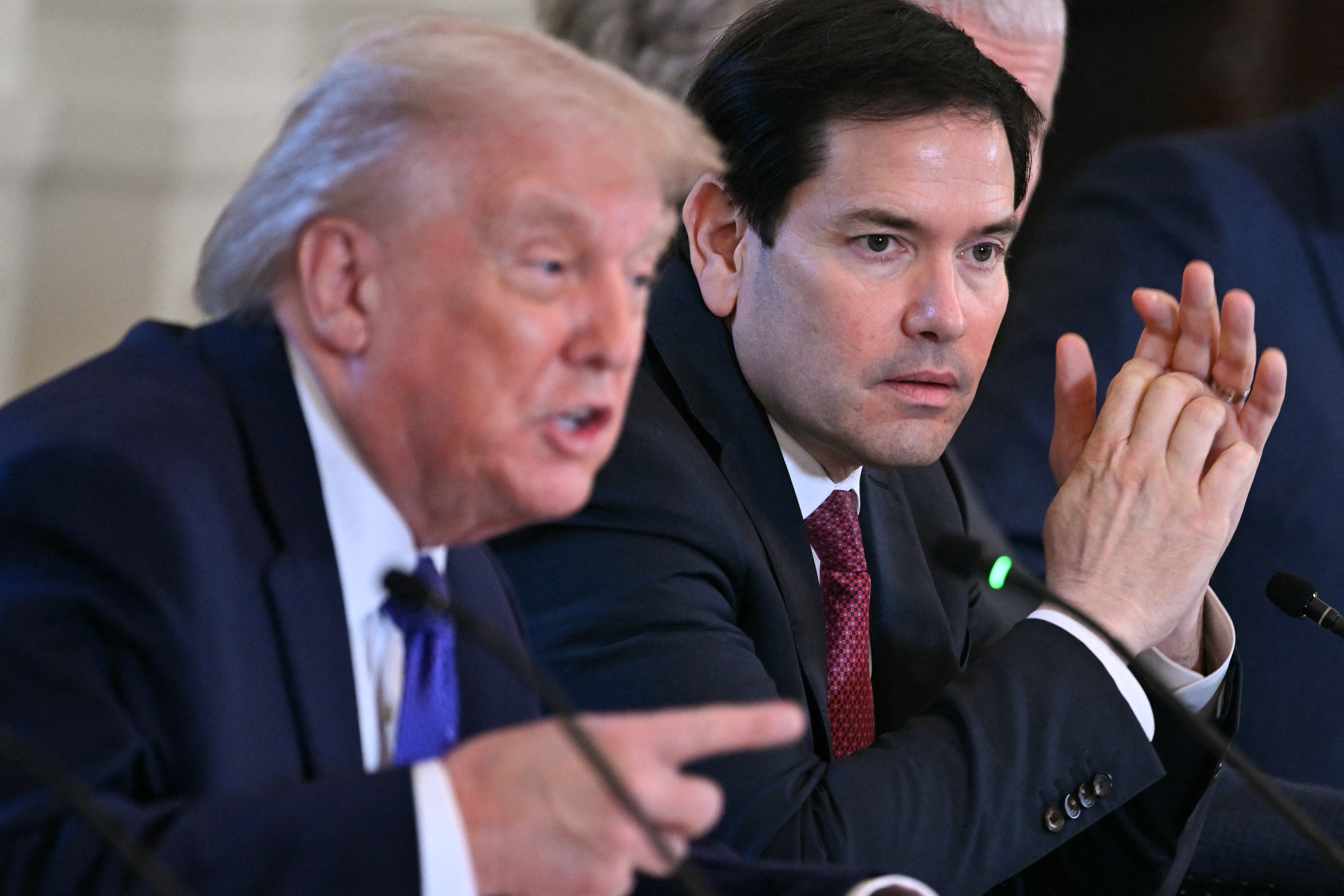 রুবিওকে কিউবার পরবর্তী নেতা করার ইঙ্গিত, নতুন হুঁশিয়ারি ট্রাম্পের