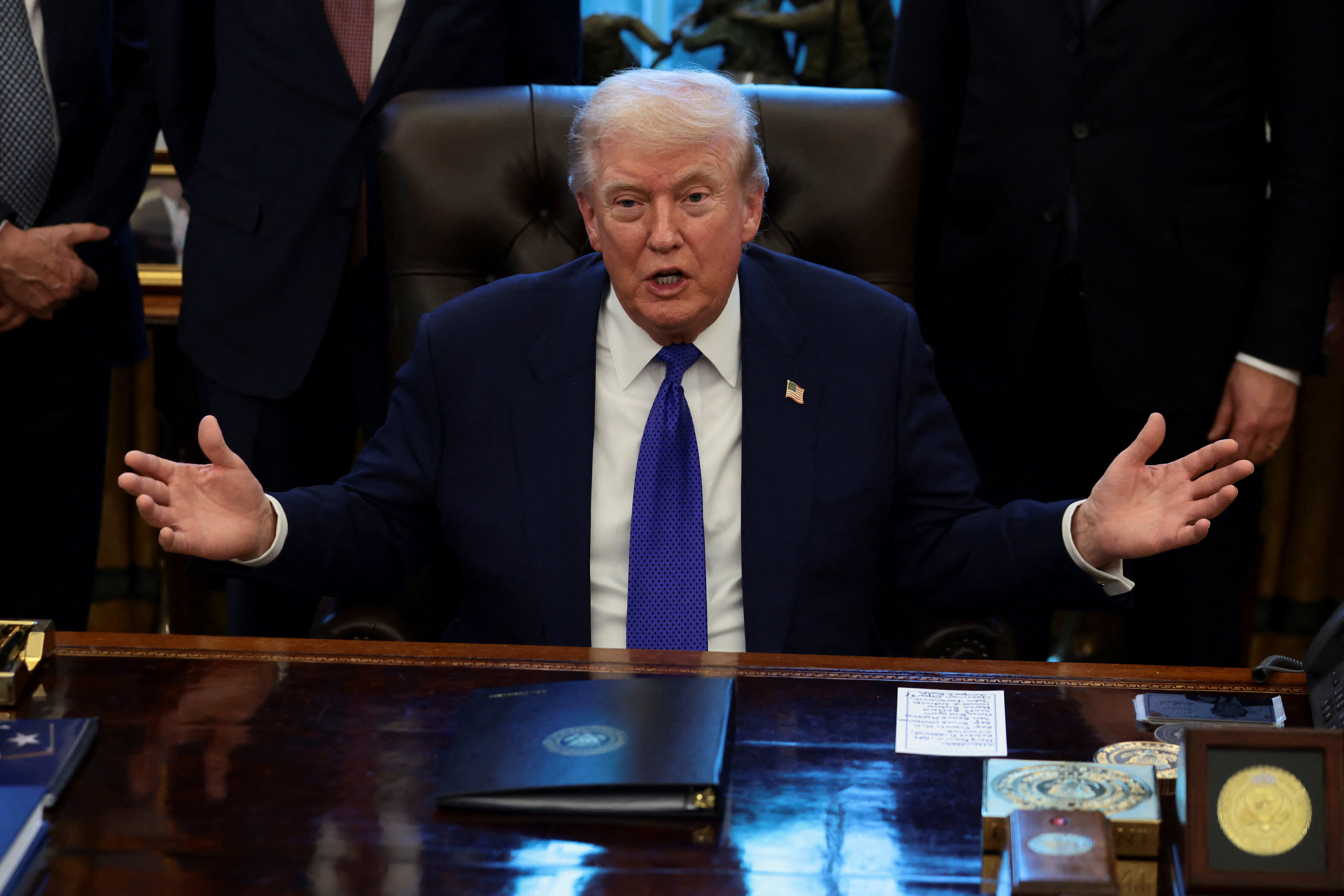 হার্ভার্ডের কাছে ১ বিলিয়ন ডলার ক্ষতিপূরণ চাইবো: ট্রাম্প