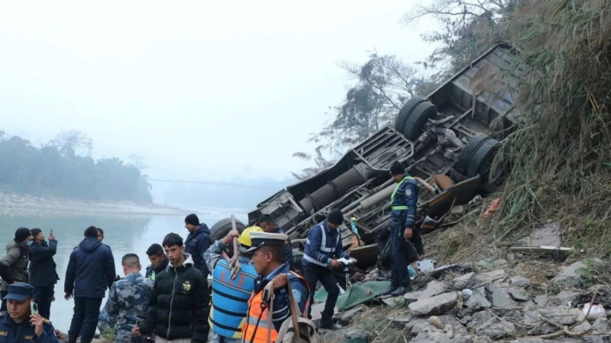 নেপালে বাস দুর্ঘটনায় ১৯ জন নিহত। ছবি: এক্স থেকে সংগৃহীত