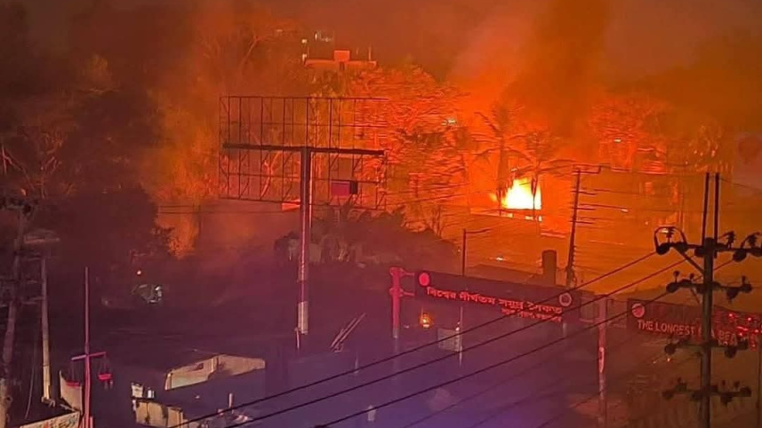 কক্সবাজারে গ্যাস স্টেশনে বিস্ফোরণ। ছবি: সংগৃহীত