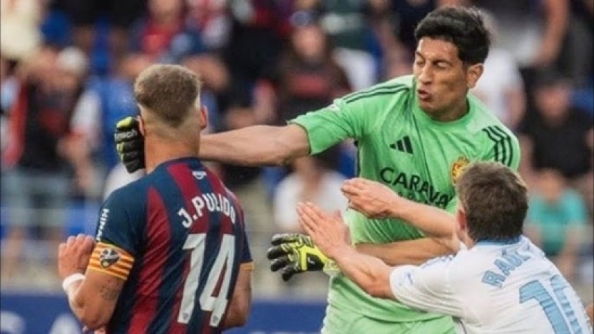 Real Zaragoza goalkeeper Esteban Andrada