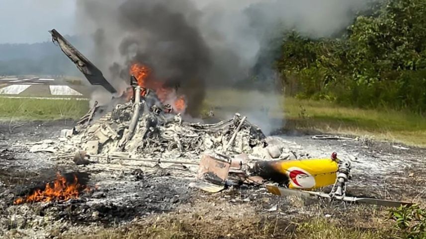মালয়েশিয়ায় হেলিকপ্টার বিধ্বস্ত হয়ে পাঁচজনের প্রাণহানি। ছবি: সংগৃহীত/সামাজিক যোগাযোগমাধ্যম
