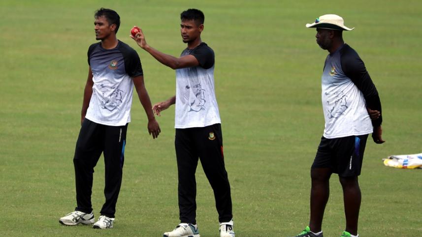 mustafizur rahman & ottis gibson