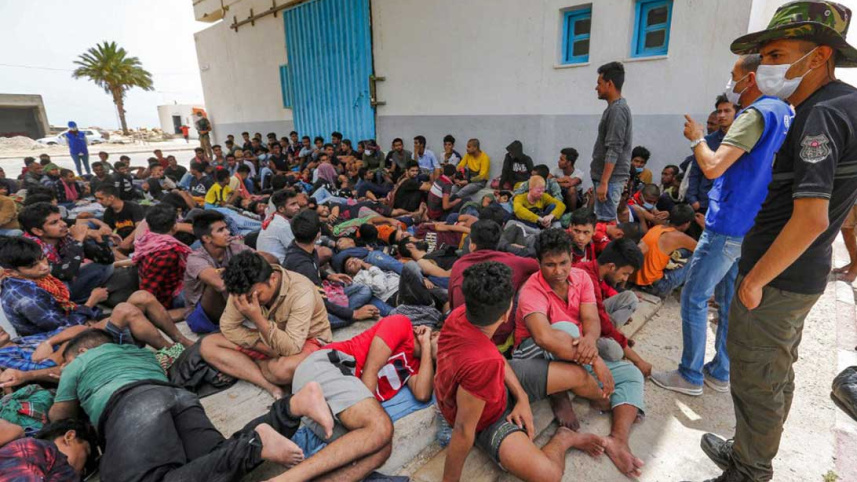 264-bangladeshi-rescued_AFP.jpg