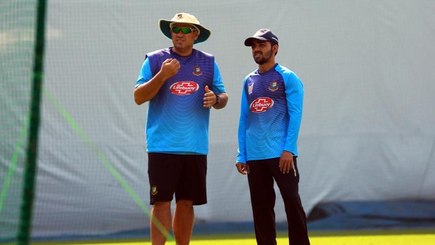 Mominul Haque & Russell Domingo