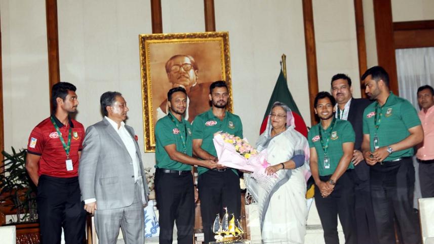 PM with Team Bangladesh