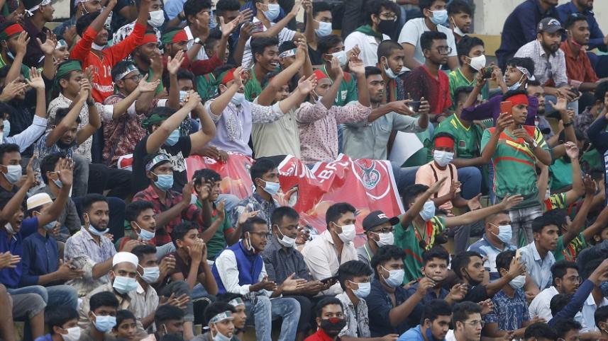 Bangladesh Football Fan