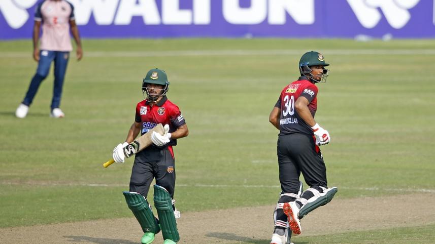 Mominul Haque & Mahmudullah 