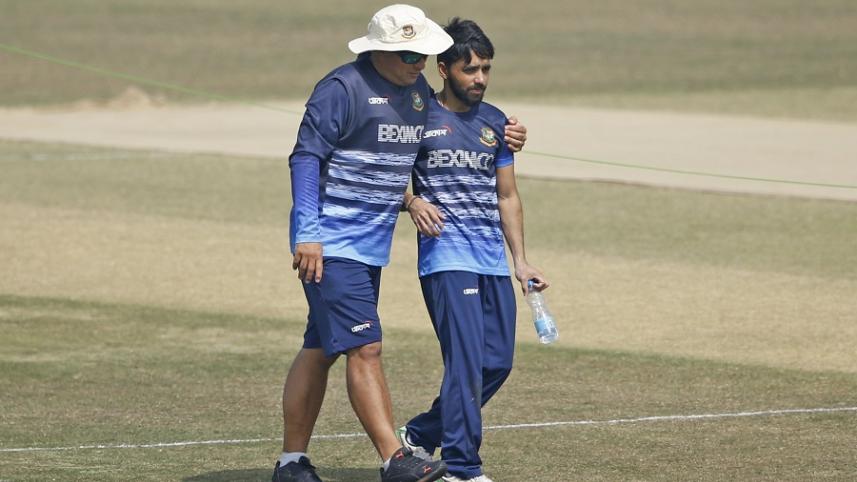 Mominul Haque & Russell Domingo 