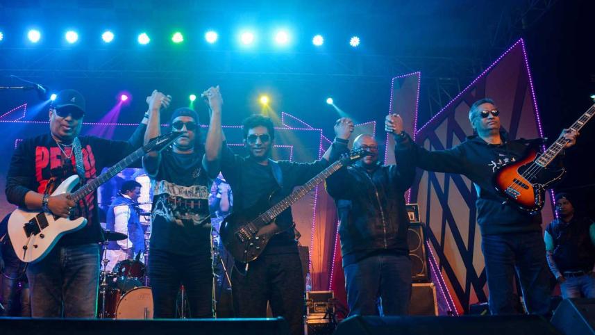 Aiyub Bachchu in Kolkata performance