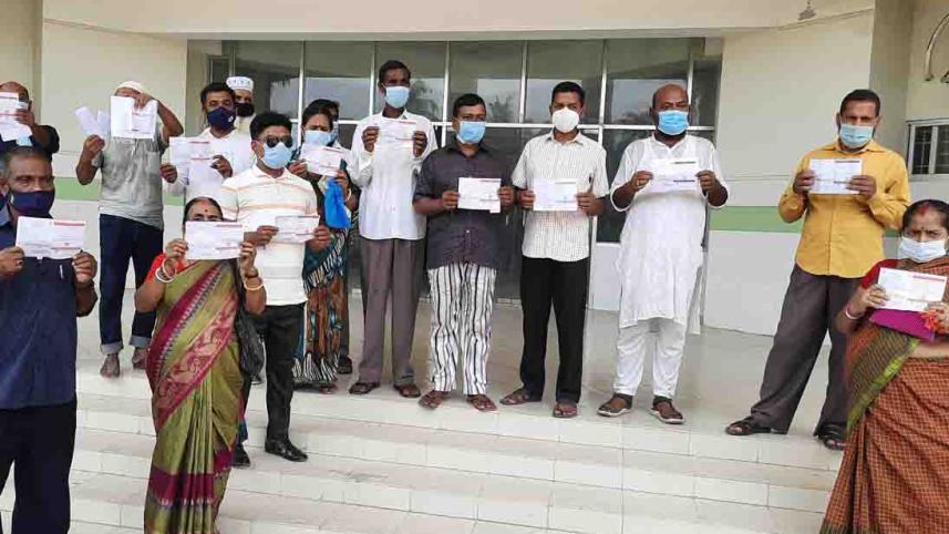 Bagerhat Corona Tika Pic.jpg