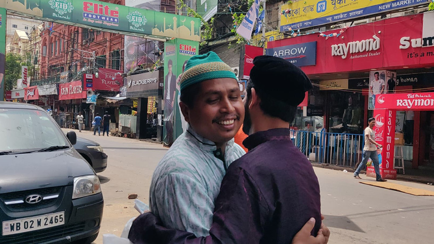 Bangladeshi tourists in Kolkata