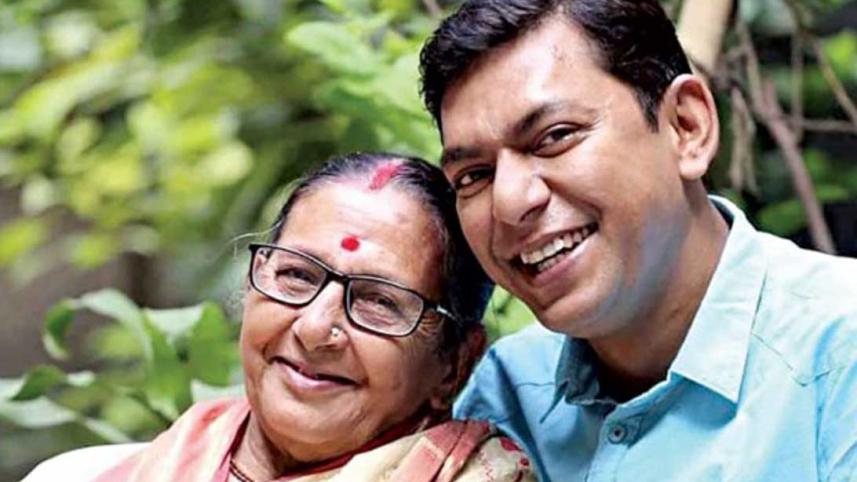 Chanchal-chowdhury-and-his-mother_from-FB.jpg
