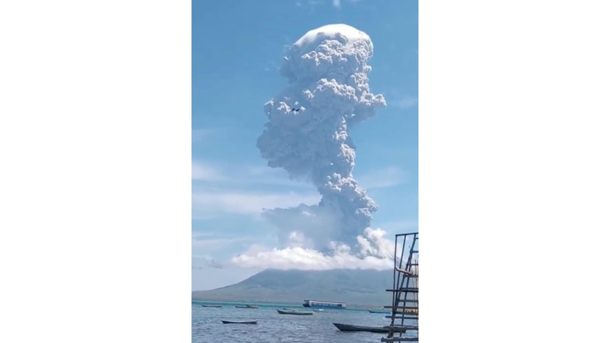 INDONESIA-VOLCANO.jpg
