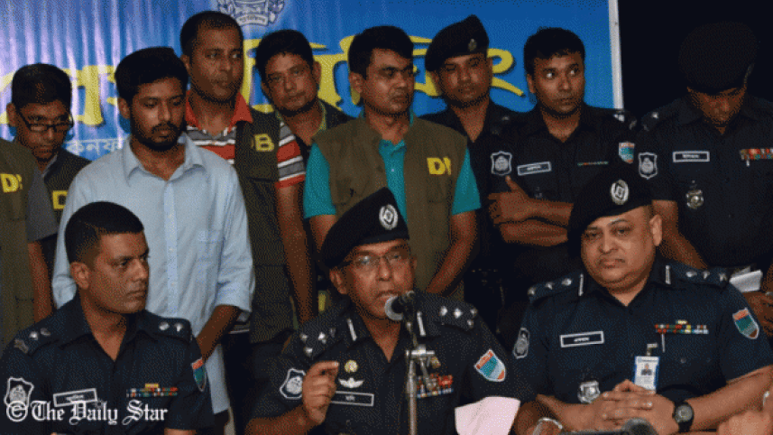 জঙ্গি ভাইবোনের আত্মসমর্পণ, স্বাভাবিক জীবনে ফেরার প্রতিজ্ঞা