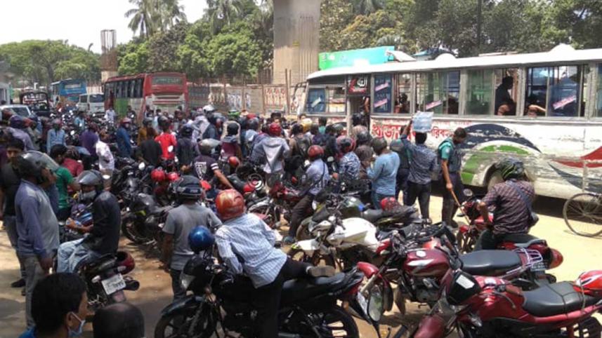 Motocyclists-demonstrate_DS.jpg