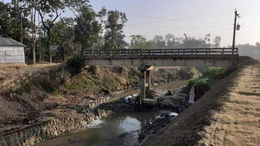unplanned_river_excavation_1.jpg