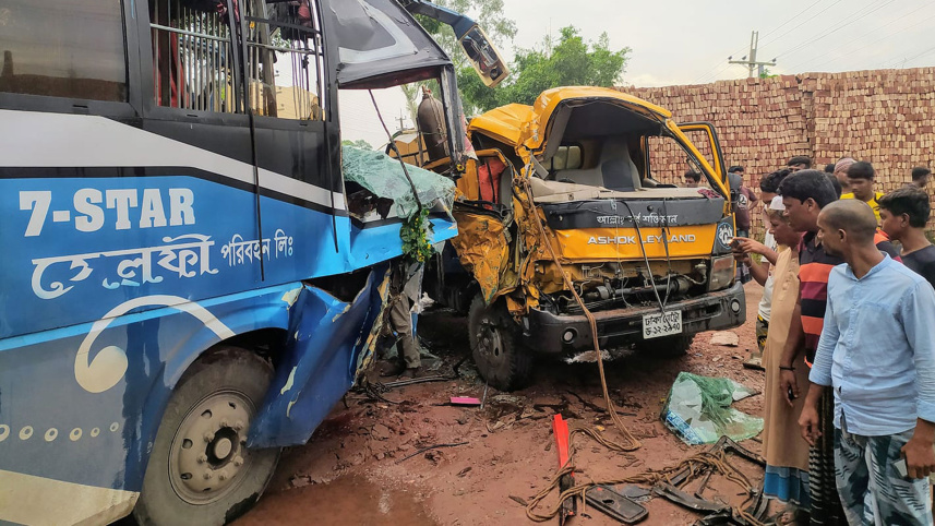 manikganj_accident_21aug20.jpg