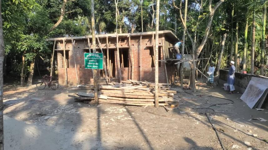 barisal-_kalikaur_community_cling_is_being_shited_and_new_build_constructing.jpg