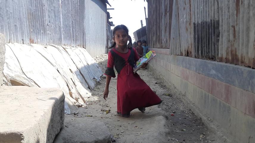 brahmanbaria_farzana_moves_to_school_crippling_pic_03_0.jpg