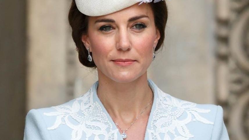 kate-middleton-no-bright-lipstick.jpg