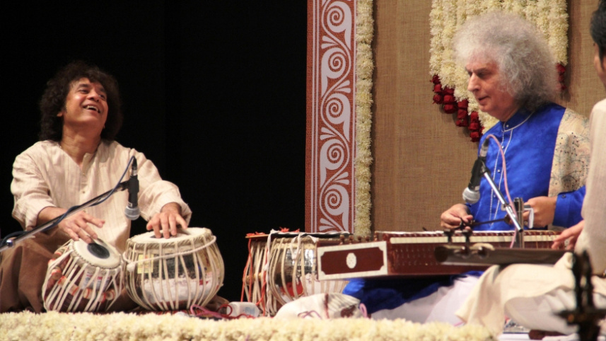 legends-performing-zakir-hussain-pt.shiv-kumar-sharma.jpg