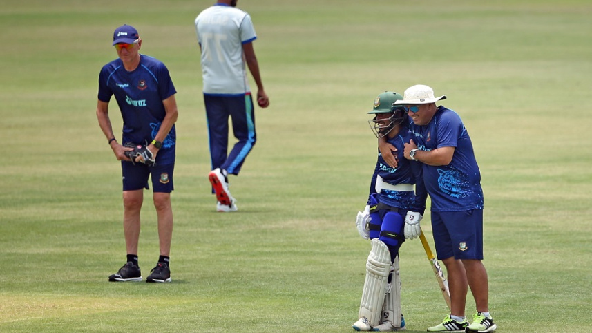 Mominul Haque & Russell Domingo