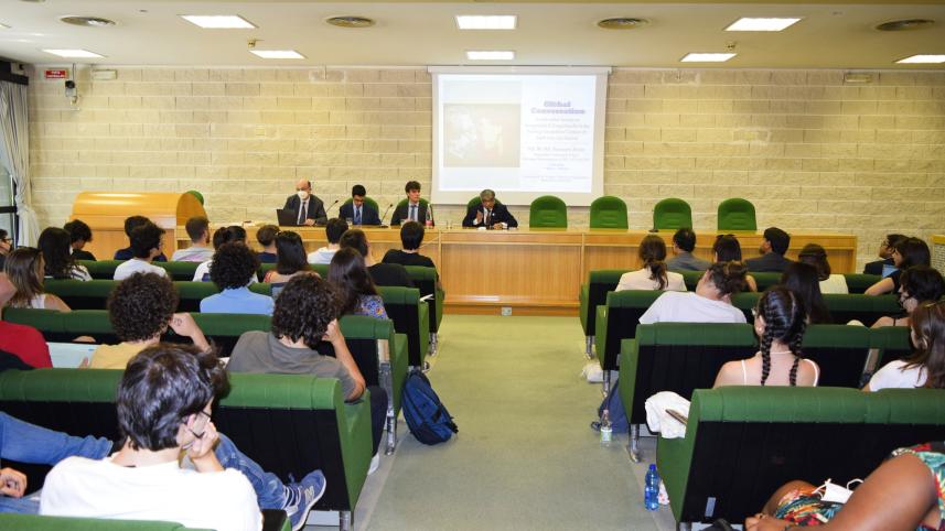 university_students_in_italy_and_bangabandhu.jpg