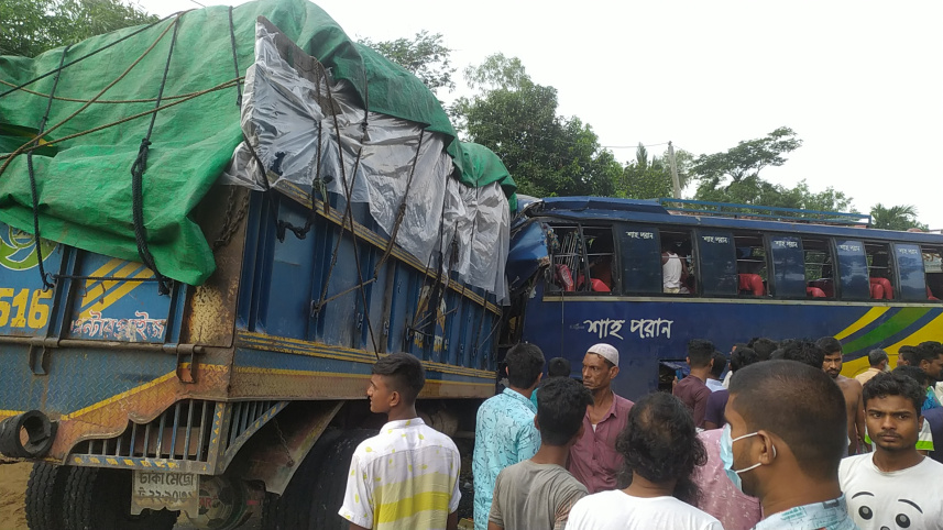 netrakona_road_crash_kills_two.jpg