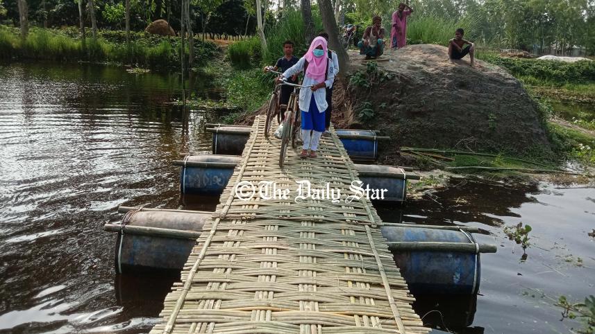 lalmonirhat_floating_bridge_3.jpg