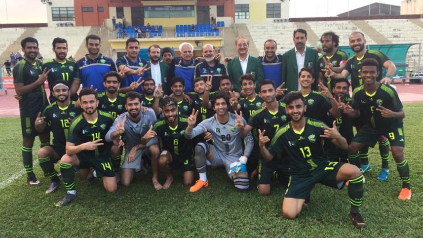 pakistan-football.jpg