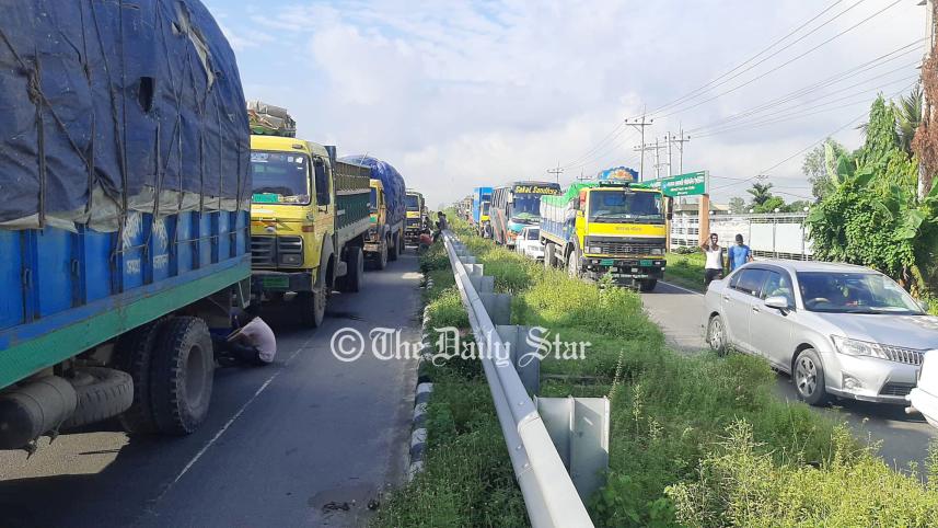 tangail_tailback_2.jpg